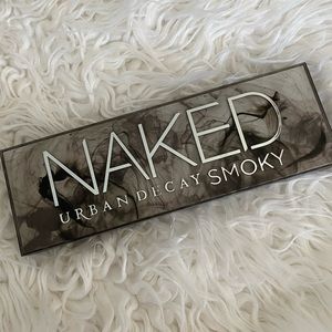 Urban Decay Naked Smoky Palette
